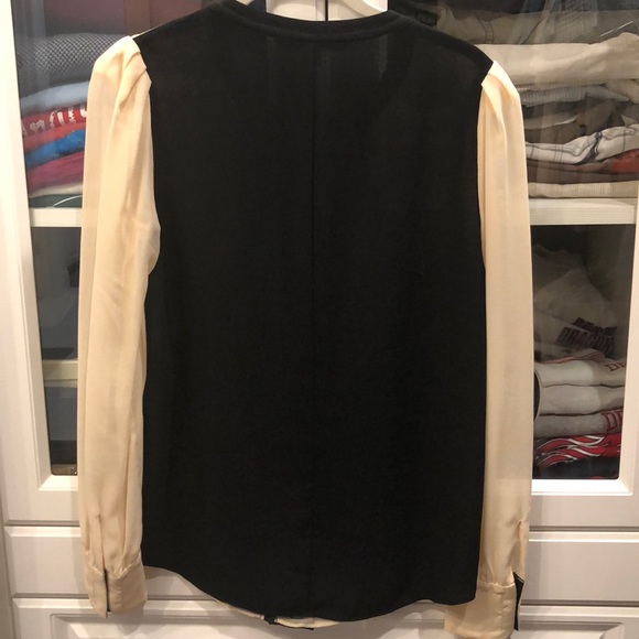 DVF Blouse - Picture 7 of 8